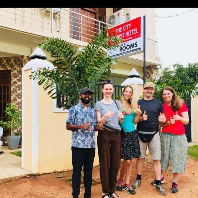 The City Tourist Hotel Anuradhapura Esterno foto