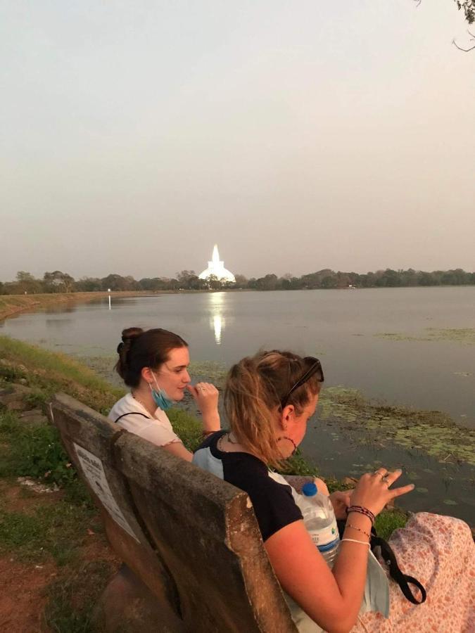 The City Tourist Hotel Anuradhapura Esterno foto