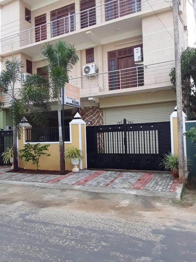 The City Tourist Hotel Anuradhapura Esterno foto