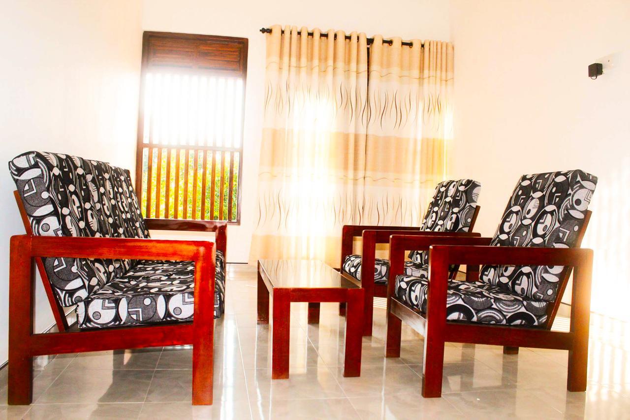 The City Tourist Hotel Anuradhapura Esterno foto