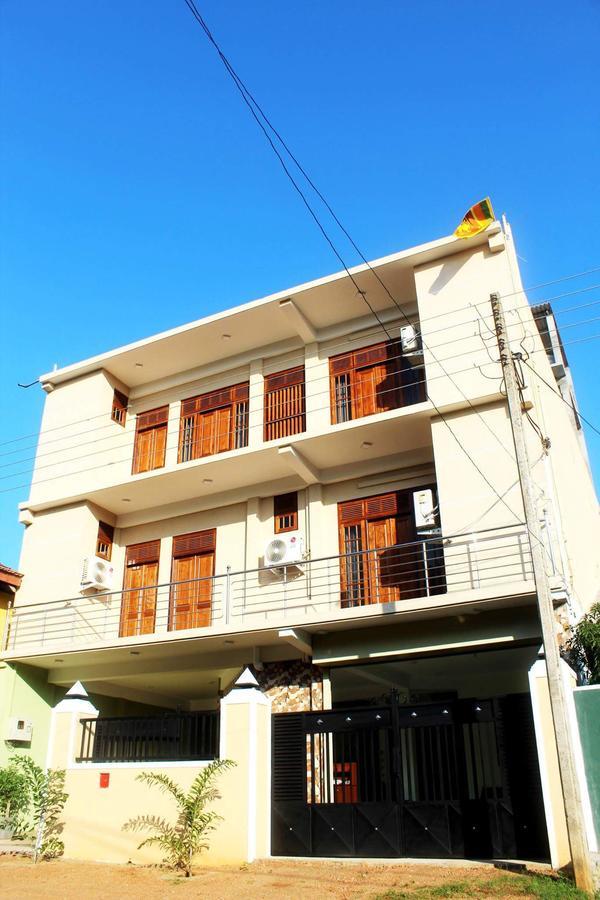 The City Tourist Hotel Anuradhapura Esterno foto